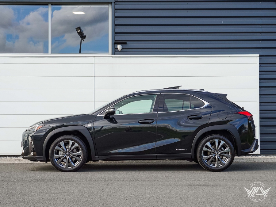 UX 250H 4WD F SPORT