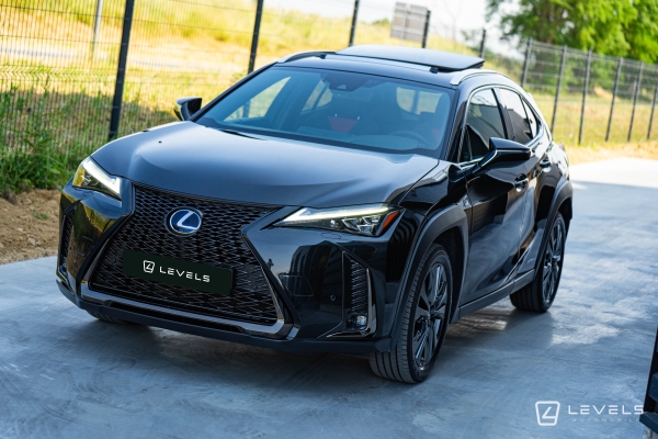 Lexus UX 250H 4WD F SPORT