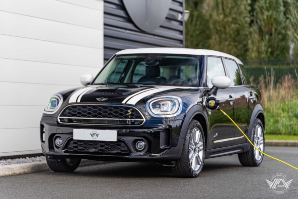 MINI COUNTRYMAN COOPER SE HYBRIDE 125 + 95 CH ALL4 BUSINESS DESIGN BVA6