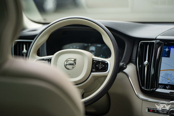  Volvo XC60 RECHARGE T6 AWD 340 CH INSCRIPTION LUXE GEARTRONIC8