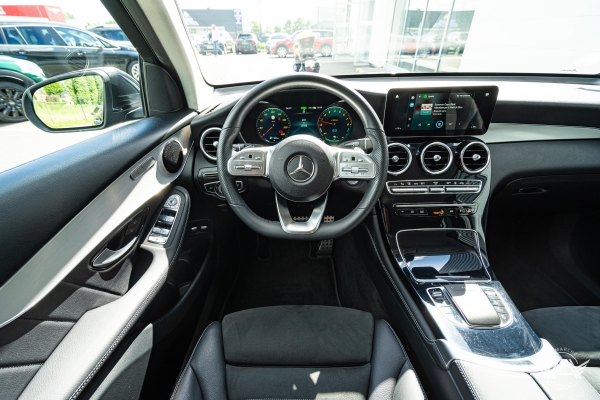 Mercedes GLC 300 E 4matic AMG Line 9G-tronic 