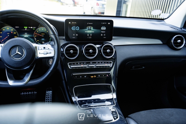 Mercedes GLC 300 E 4matic AMG Line 9G-tronic