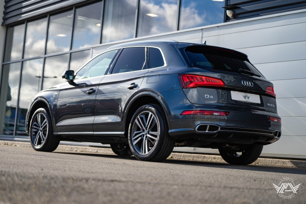 Audi Q5 E-TRON 55 TFSI 367CH QUATTRO S-TRONIC S LINE