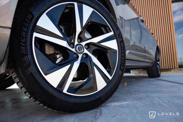  Volvo XC90 B5 235 CH AWD R-DESIGN 7 PLACES GEARTRONIC 8