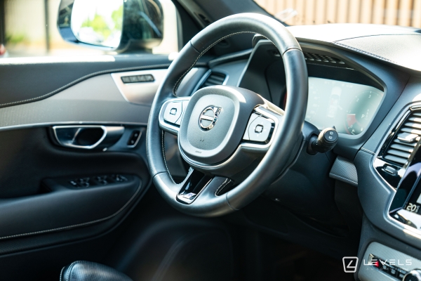  Volvo XC90 B5 235 CH AWD R-DESIGN 7 PLACES GEARTRONIC 8