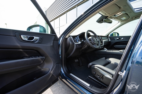  Volvo XC60 T6 AWD 253 + 87 CH INSCRIPTION GEARTRONIC8