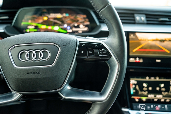 Audi E-TRON 55 408 CH E-QUATTRO