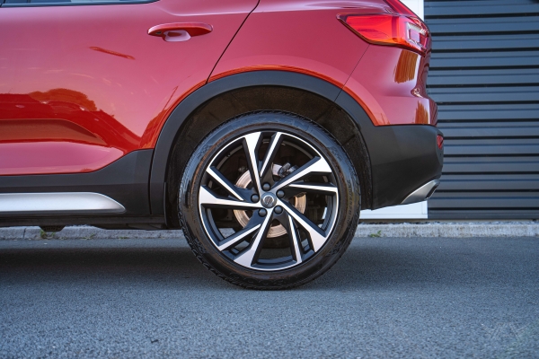  Volvo XC40 D4 AWD 190 R-DESIGN GEARTRONIC 8