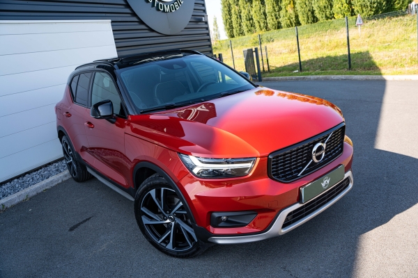  Volvo XC40 D4 AWD 190 R-DESIGN GEARTRONIC 8