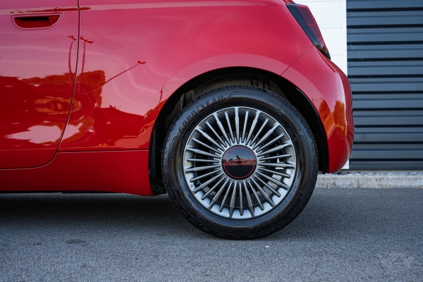 Fiat 500 Electrique Serie Spéciale Red