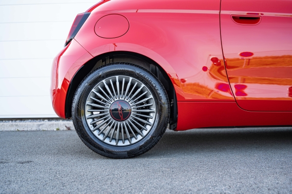 Fiat 500 Electrique Serie Spéciale Red