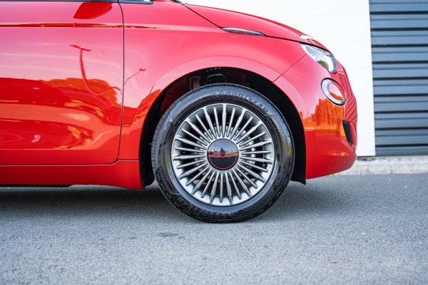 Fiat 500 Electrique Serie Spéciale Red