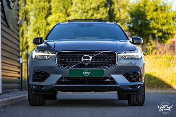 Volvo XC60 T8 AWD 390 Ch R-Design GEARTRONIC8