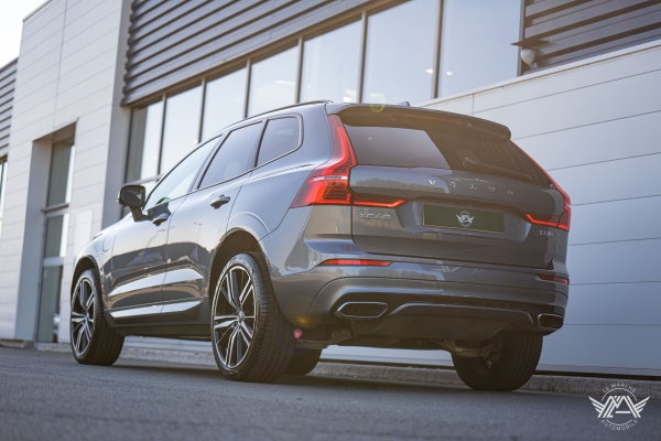 Volvo XC60 T8 AWD 390 Ch R-Design GEARTRONIC8