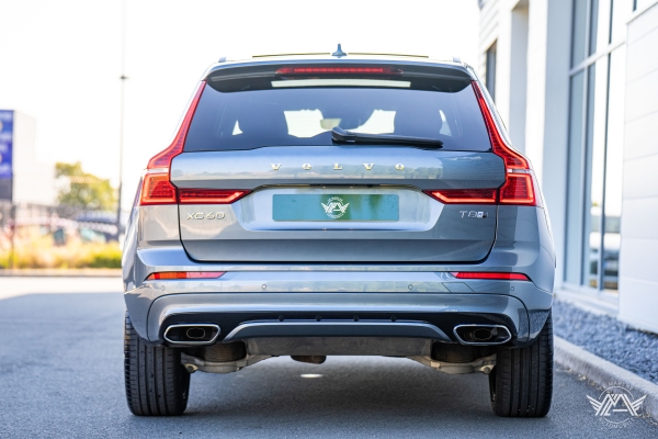 Volvo XC60 T8 AWD 390 Ch R-Design GEARTRONIC8