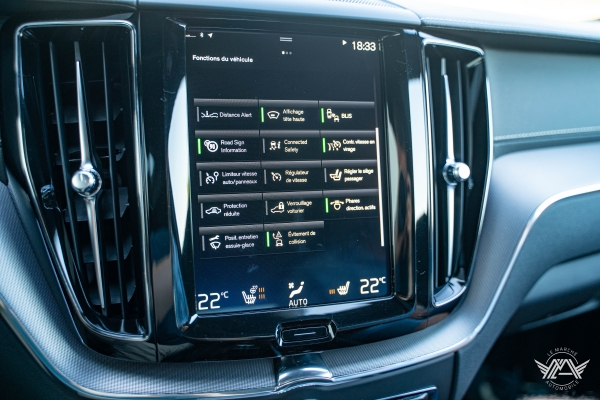  Volvo XC60 T8 AWD 390 Ch R-Design GEARTRONIC8