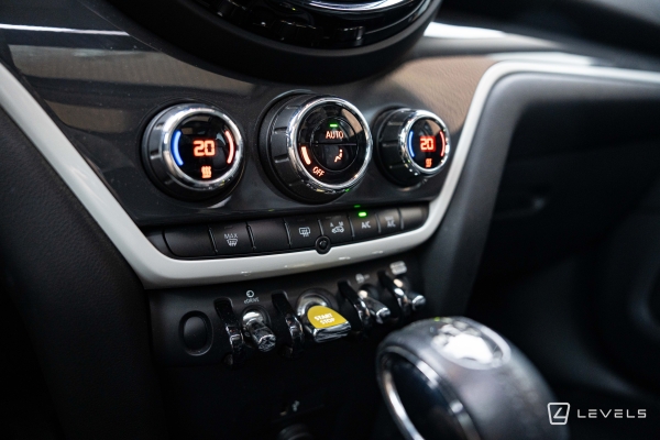 MINI COUNTRYMAN COOPER SE HYBRIDE 136 + 88 CH ALL4 BUSINESS DESIGN BVA6