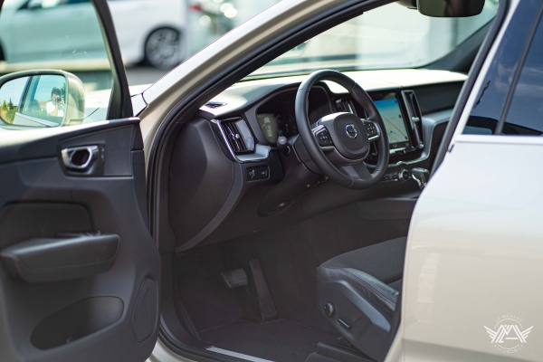  Volvo XC60 D4 190 CH INITIATE EDITION GEARTRONIC 8