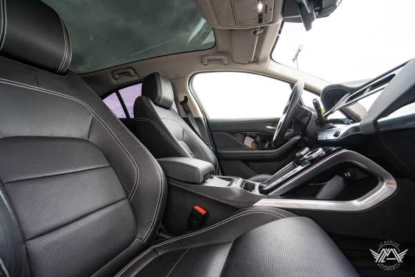 Jaguar  I-PACE EV400 AWD SE 
