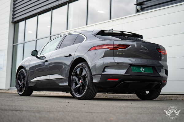 Jaguar  I-PACE EV400 AWD SE 