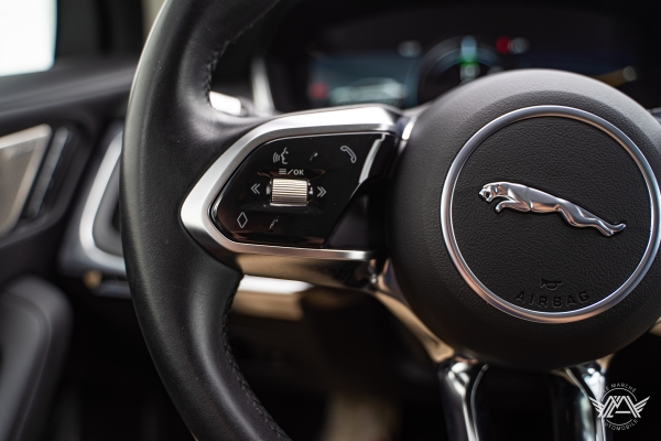Jaguar  I-PACE EV400 AWD SE 