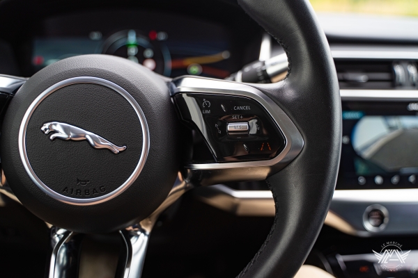 Jaguar  I-PACE EV400 AWD SE 