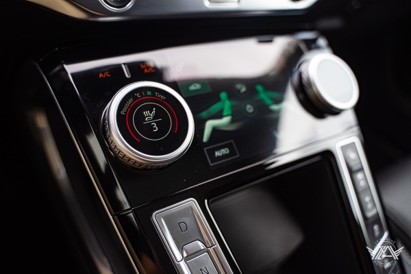 Jaguar  I-PACE EV400 AWD SE 
