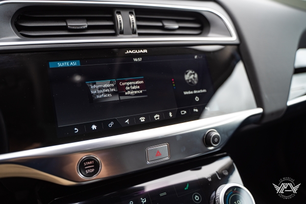 Jaguar  I-PACE EV400 AWD SE 