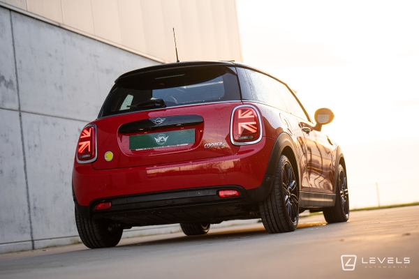 MINI ELECTRIC COOPER SE CAMDEN 184 CH BVA