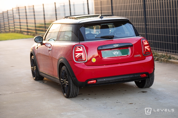 MINI ELECTRIC COOPER SE CAMDEN 184 CH BVA