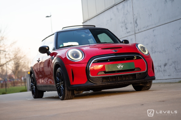 MINI ELECTRIC COOPER SE CAMDEN 184 CH BVA