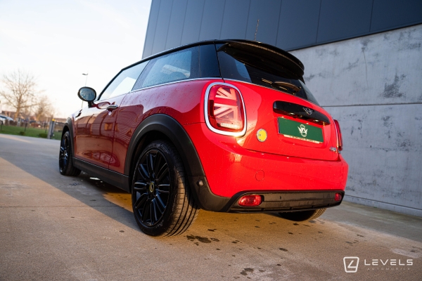 MINI ELECTRIC COOPER SE CAMDEN 184 CH BVA