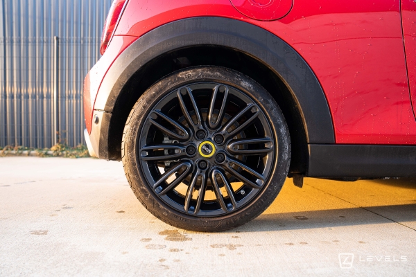MINI ELECTRIC COOPER SE CAMDEN 184 CH BVA