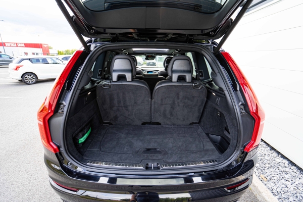  Volvo XC90 T8 R-DESIGN TWIN ENGINE AWD 303+87 ch GEARTRONIC 8