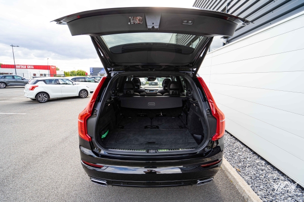 Volvo XC90 T8 R-DESIGN TWIN ENGINE AWD 303+87 ch GEARTRONIC 8