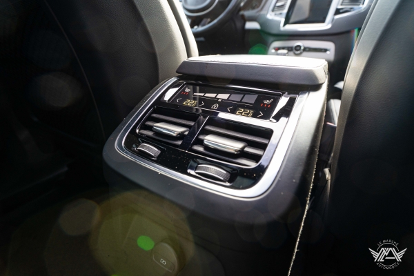  Volvo XC90 T8 R-DESIGN TWIN ENGINE AWD 303+87 ch GEARTRONIC 8