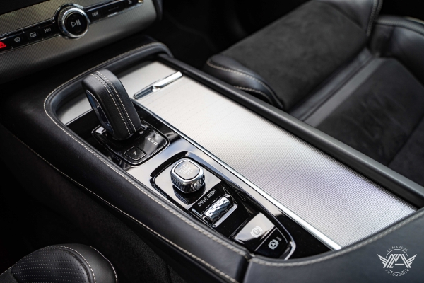  Volvo XC90 T8 R-DESIGN TWIN ENGINE AWD 303+87 ch GEARTRONIC 8