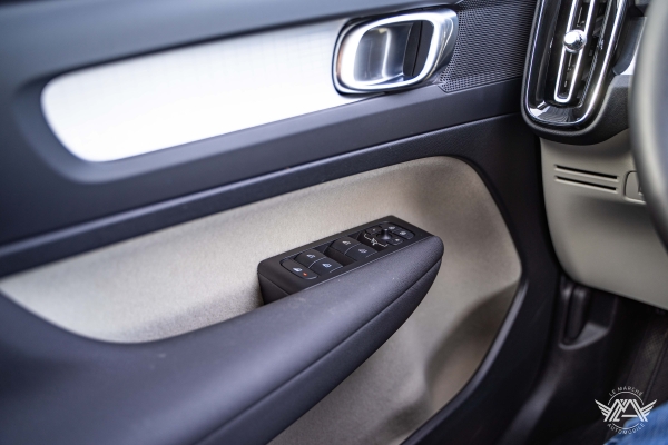  Volvo XC40 Recharge T4 211 ch Inscription Business DCT7 