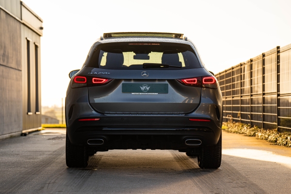 Mercedes GLA 250E AMG LINE 8G-DCT