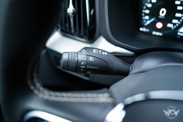  Volvo XC60 T8 RECHARGE AWD 390 CH R-DESIGN GEARTRONIC 8
