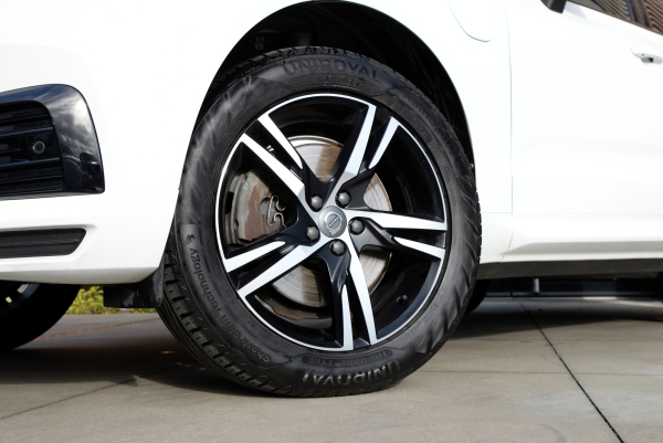 Volvo XC60 T8 RECHARGE AWD 390 CH R-DESIGN GEARTRONIC 8