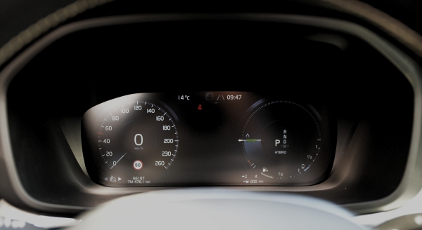 Volvo XC60 T8 RECHARGE AWD 390 CH R-DESIGN GEARTRONIC 8