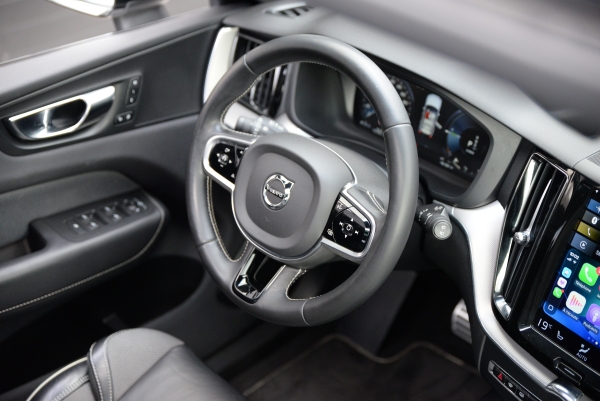 Volvo XC60 T8 RECHARGE AWD 390 CH R-DESIGN GEARTRONIC 8