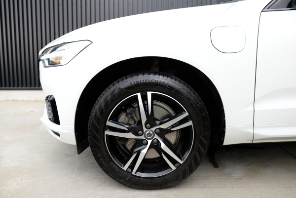 Volvo XC60 T8 RECHARGE AWD 390 CH R-DESIGN GEARTRONIC 8