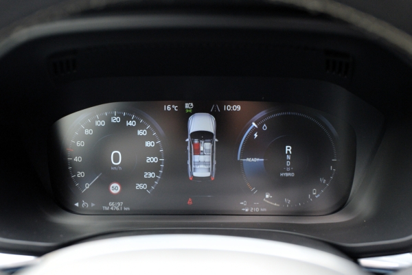 Volvo XC60 T8 RECHARGE AWD 390 CH R-DESIGN GEARTRONIC 8