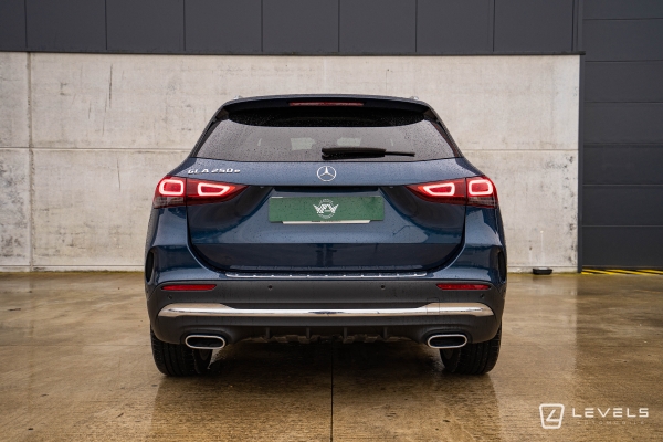 Mercedes GLA 250E AMG LINE 8G-DCT