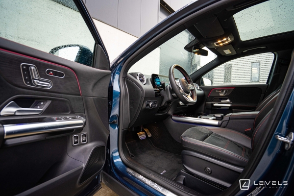 Mercedes GLA 250E AMG LINE 8G-DCT