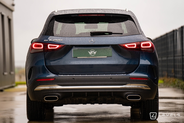 Mercedes GLA 250E AMG LINE 8G-DCT