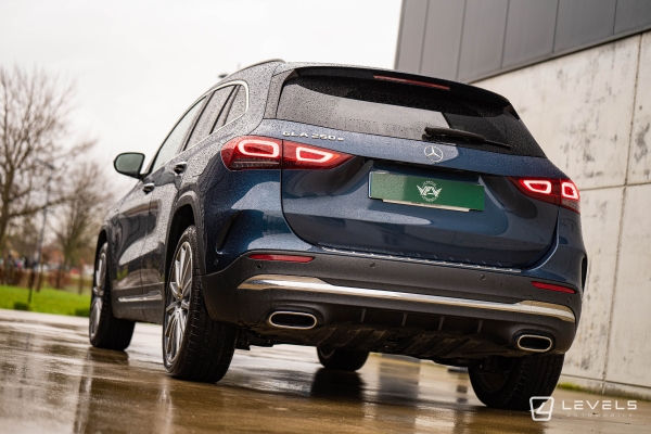 Mercedes GLA 250E AMG LINE 8G-DCT