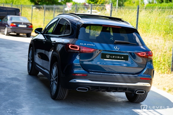 Mercedes GLA 250E AMG LINE 8G-DCT